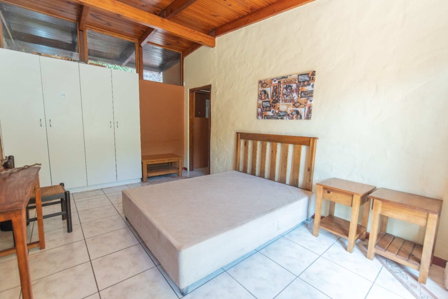 8 Bedroom Property for Sale in Summerstrand Eastern Cape